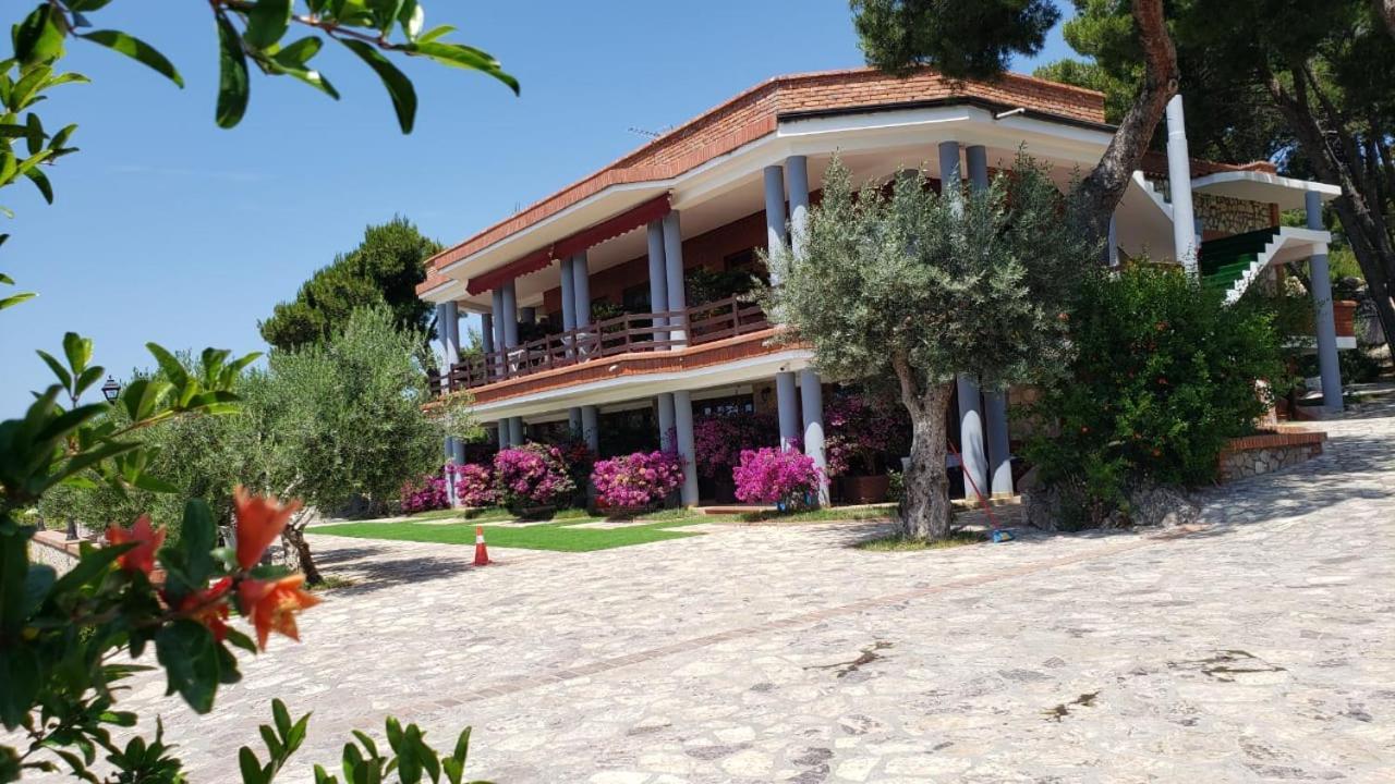 Hotel Brifs Shëngjin Kültér fotó