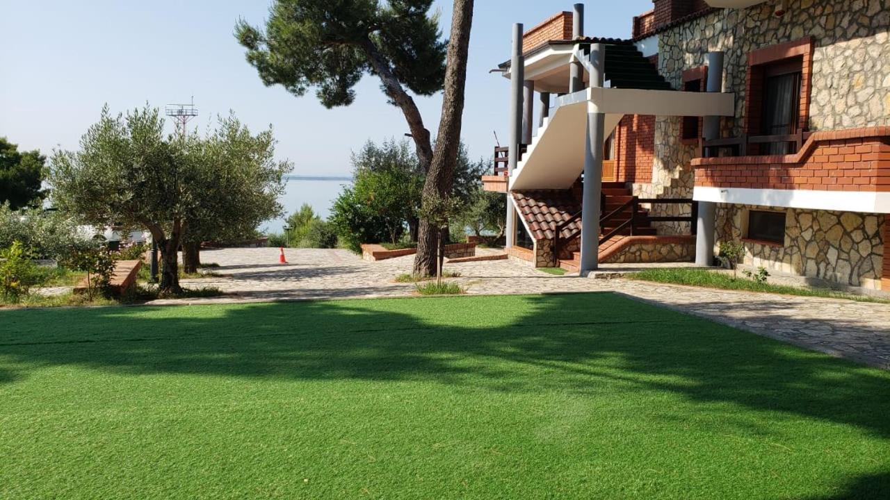 Hotel Brifs Shëngjin Kültér fotó