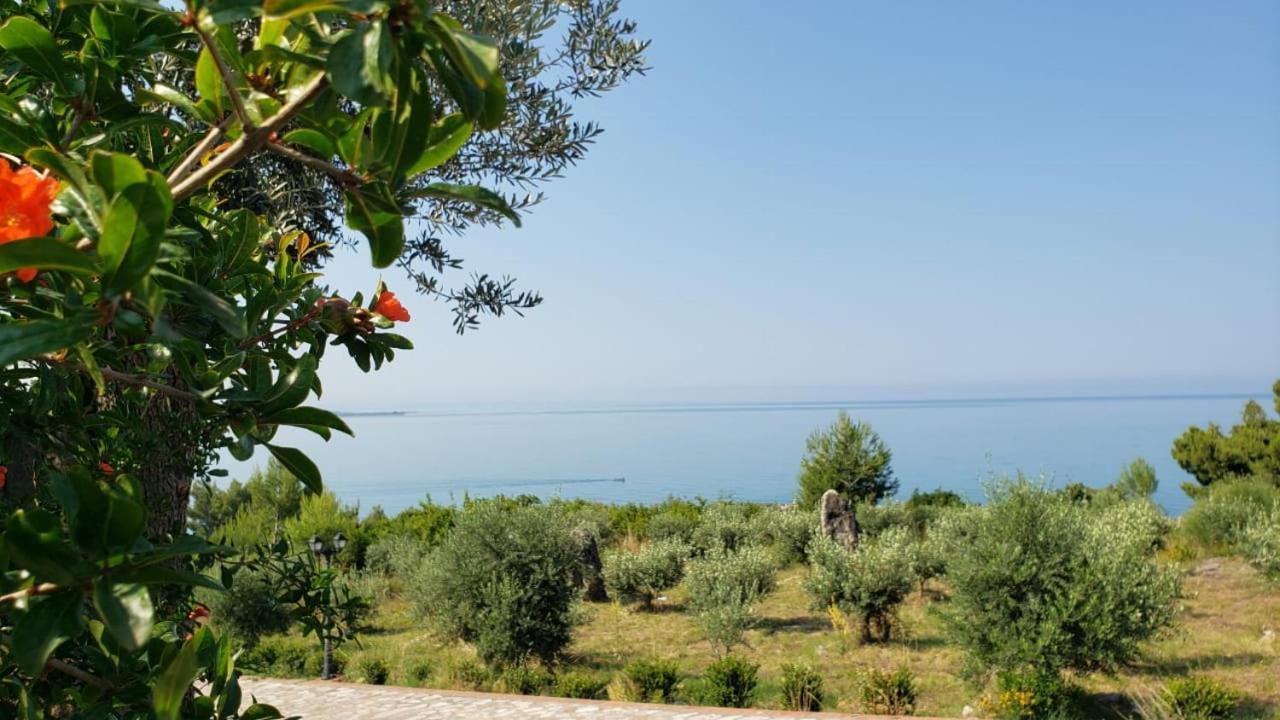 Hotel Brifs Shëngjin Kültér fotó