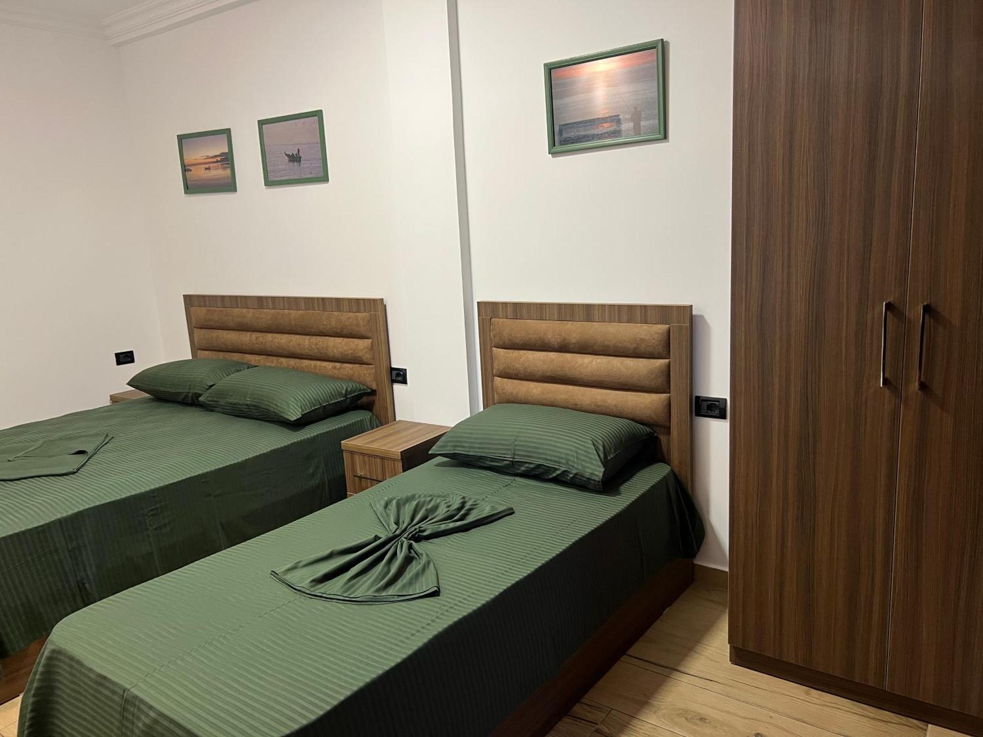 Hotel Brifs Shëngjin Kültér fotó