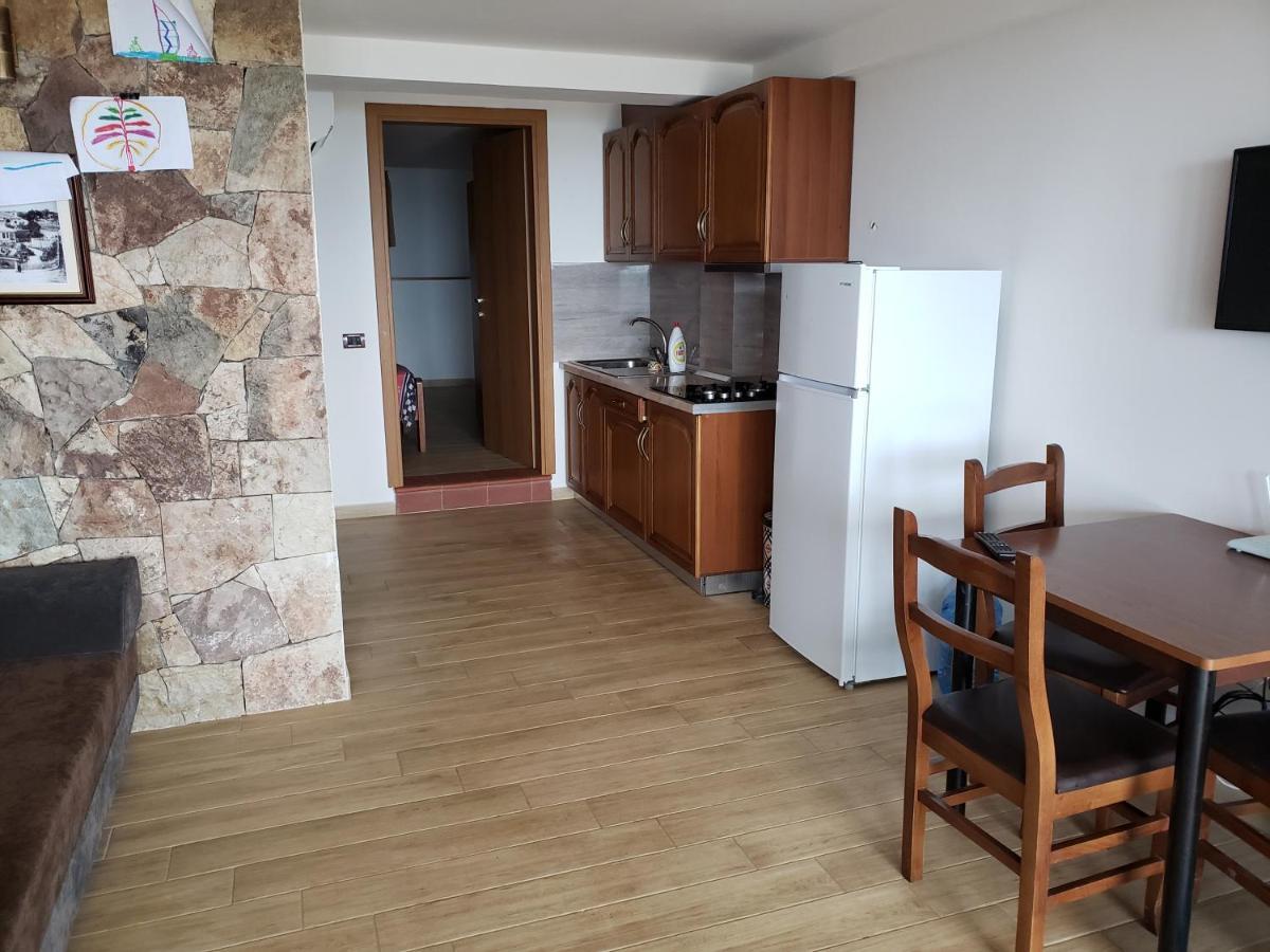 Hotel Brifs Shëngjin Kültér fotó